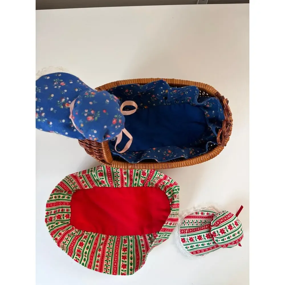 Vintage Wicker Duck Basket w 2 Handmade Liners & Bonnets Country Cottage Decor